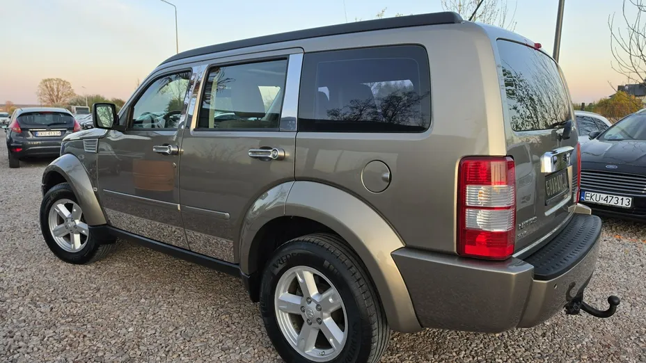 DODGE Nitro -