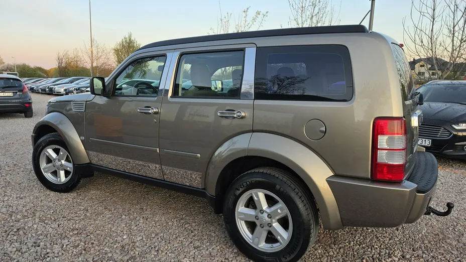 DODGE Nitro -