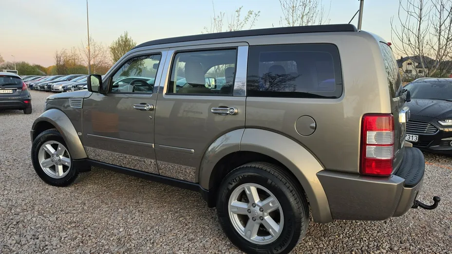 DODGE Nitro -