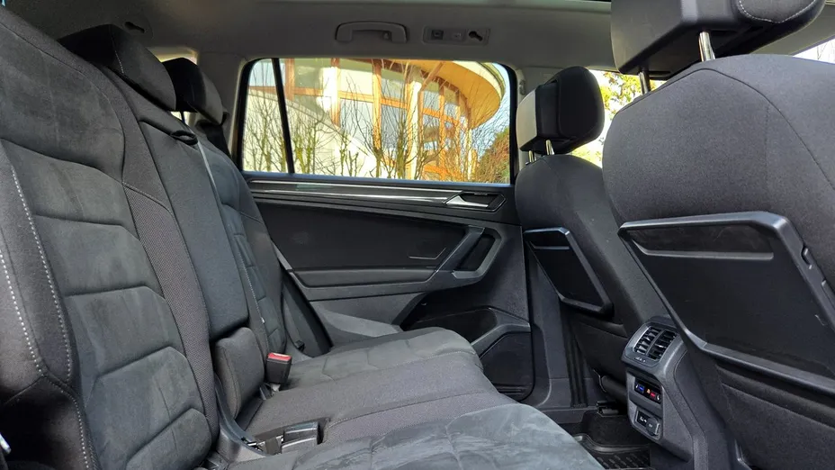 VOLKSWAGEN Tiguan -