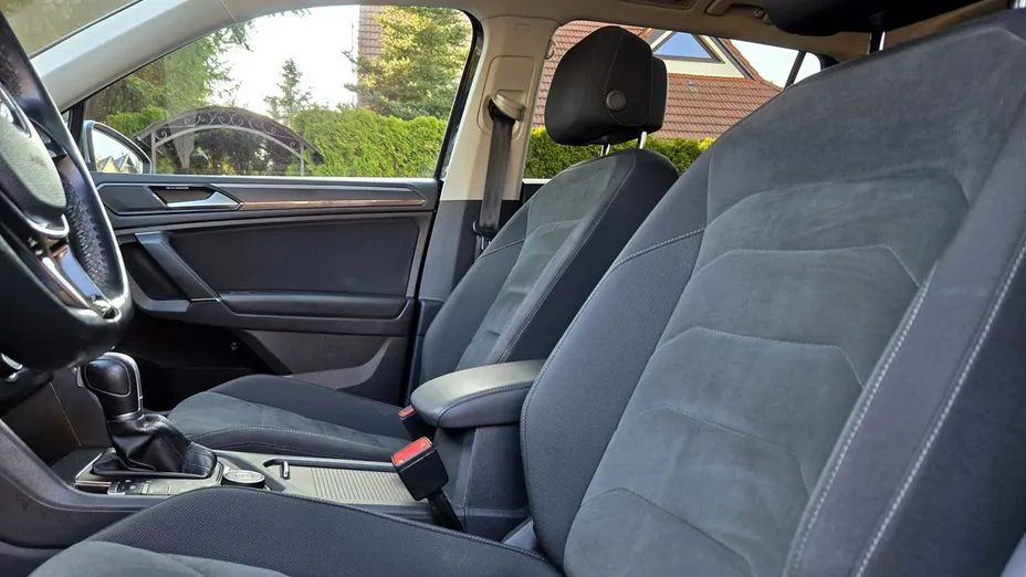 VOLKSWAGEN Tiguan -
