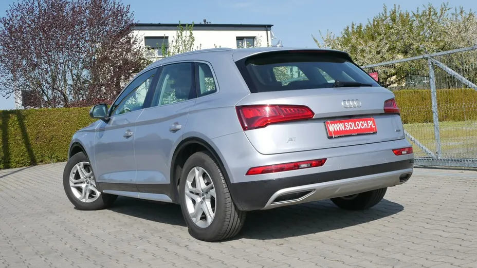 AUDI Q5 -