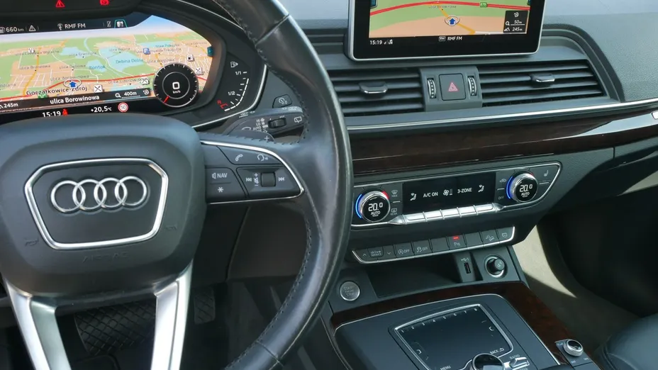 AUDI Q5 -
