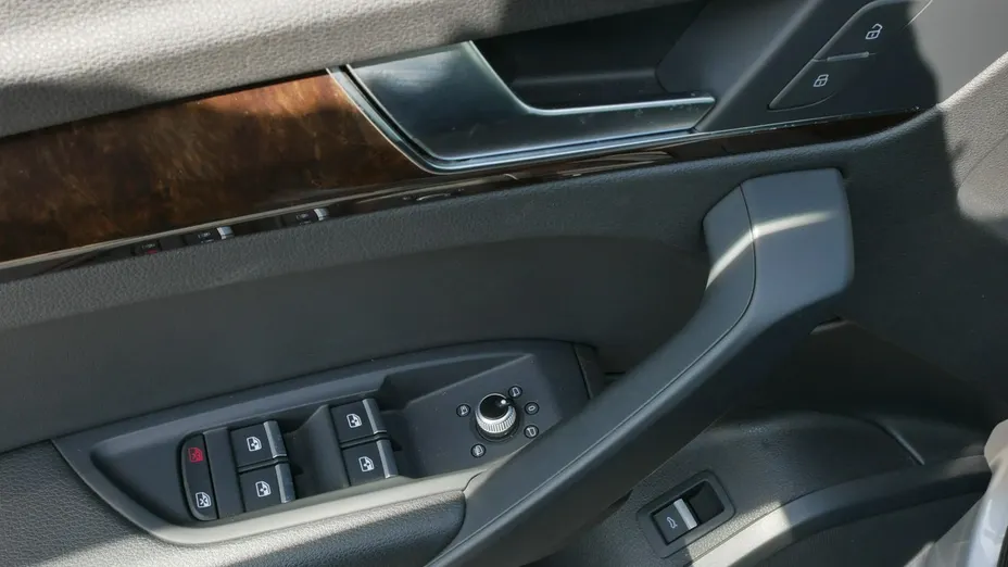 AUDI Q5 -