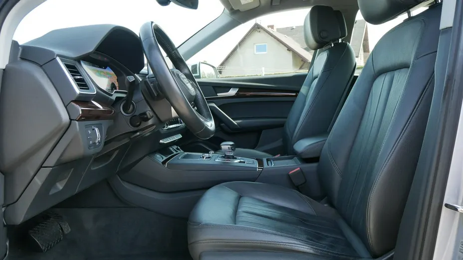 AUDI Q5 -