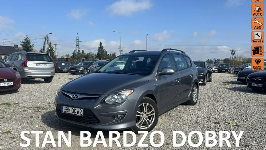 HYUNDAI i30 -
