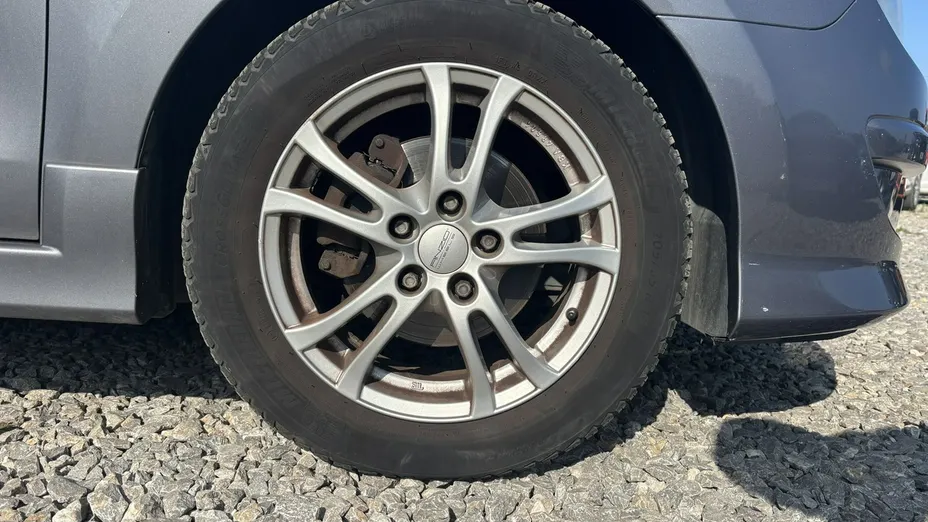 HYUNDAI i30 -