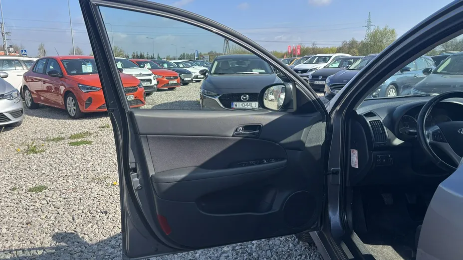 HYUNDAI i30 -