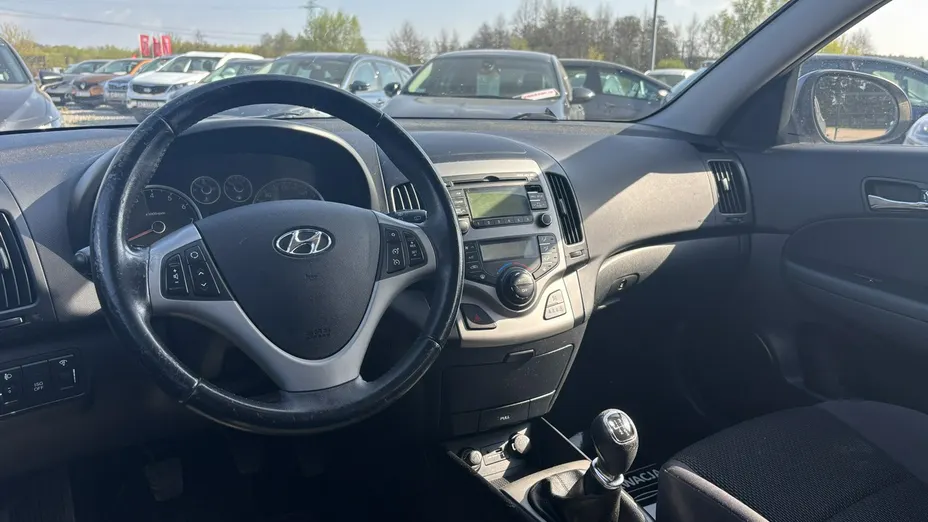 HYUNDAI i30 -