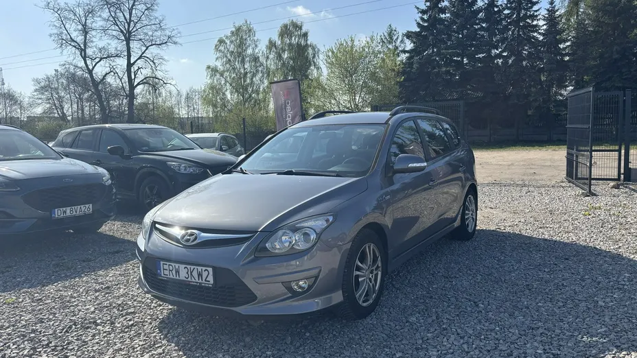 HYUNDAI i30 -
