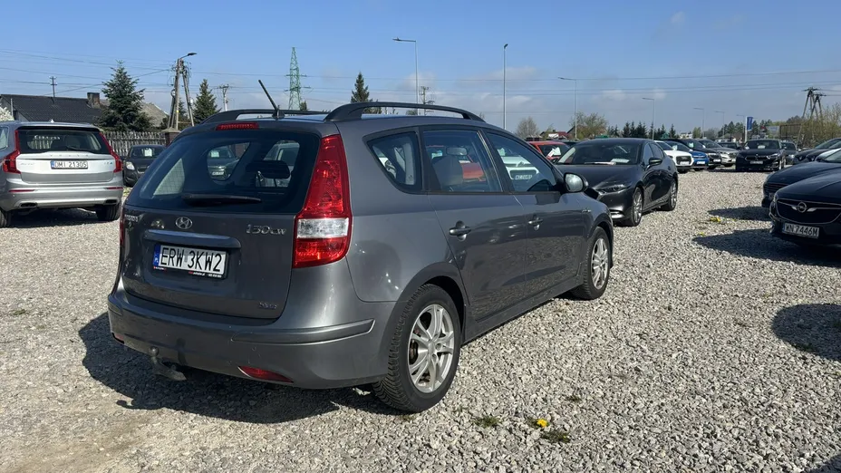 HYUNDAI i30 -