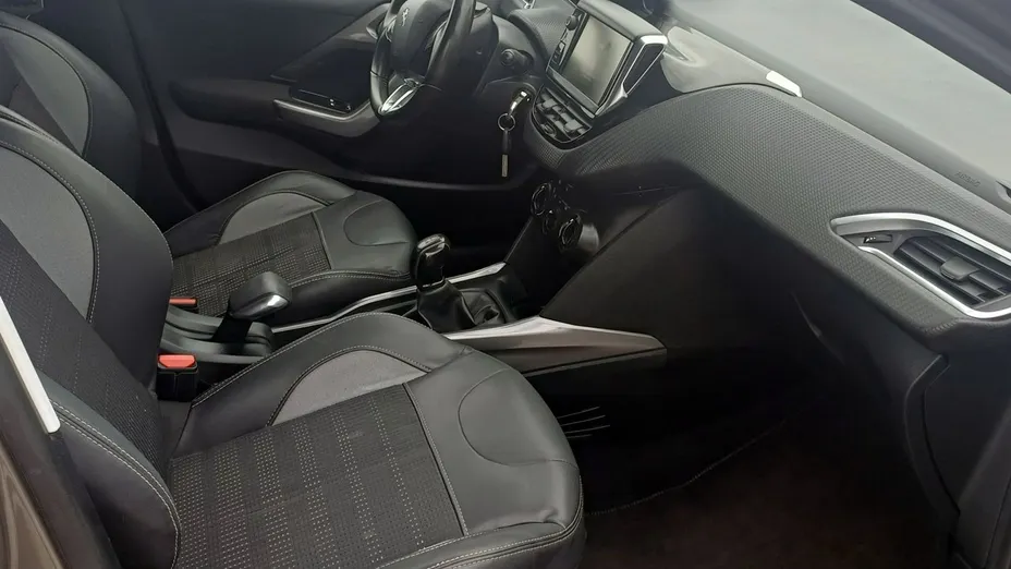 PEUGEOT 2008 -