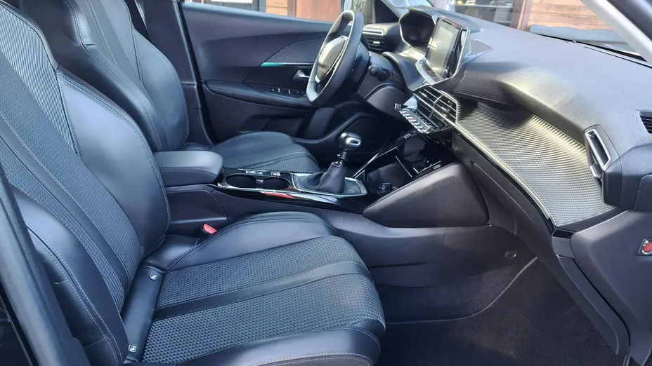 PEUGEOT 2008 -
