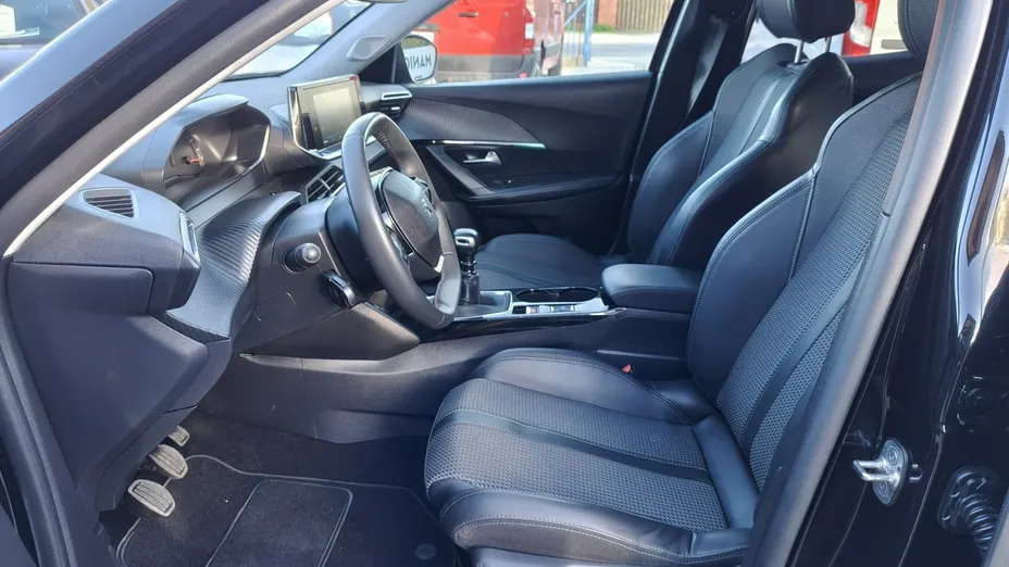 PEUGEOT 2008 -