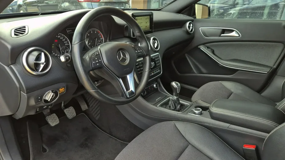 MERCEDES-BENZ A Klasa -