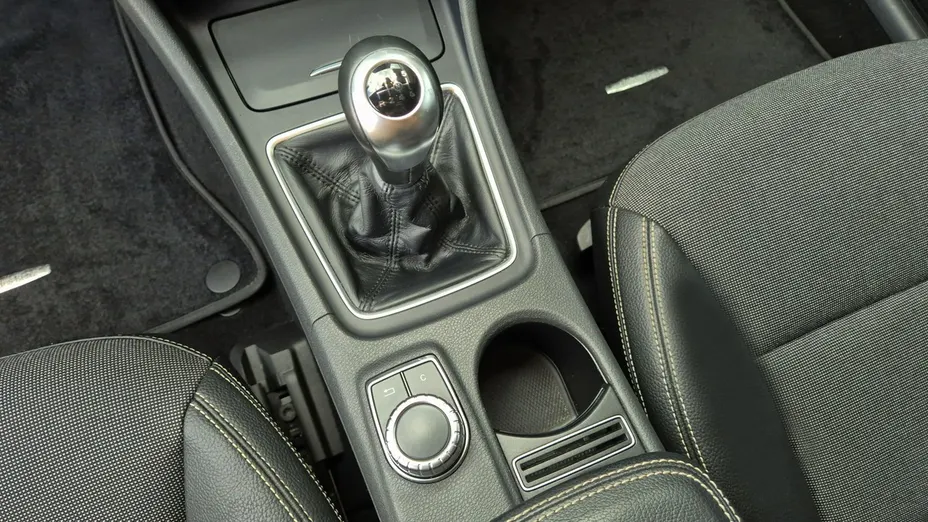 MERCEDES-BENZ A Klasa -