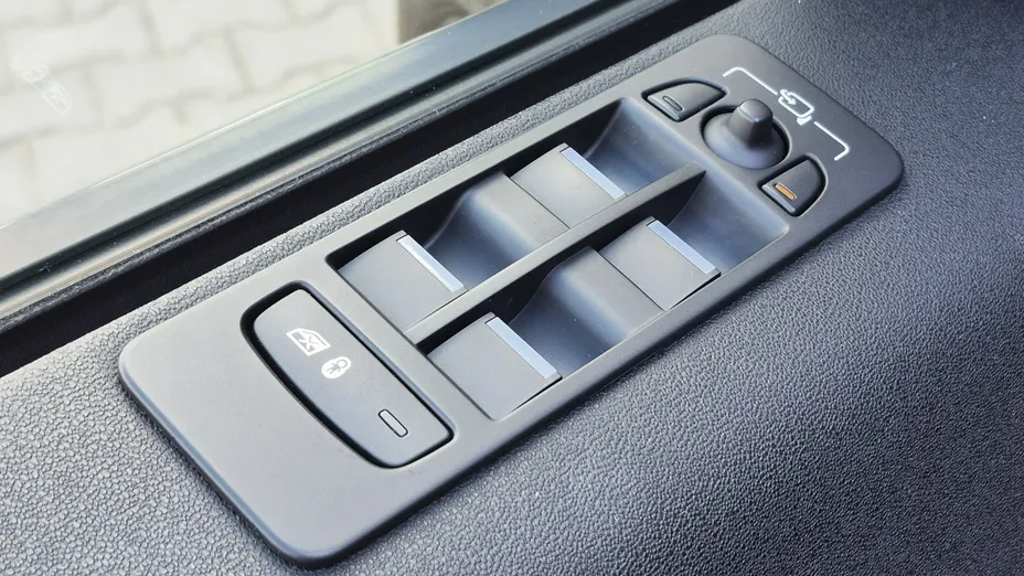 LAND ROVER Discovery Sport -
