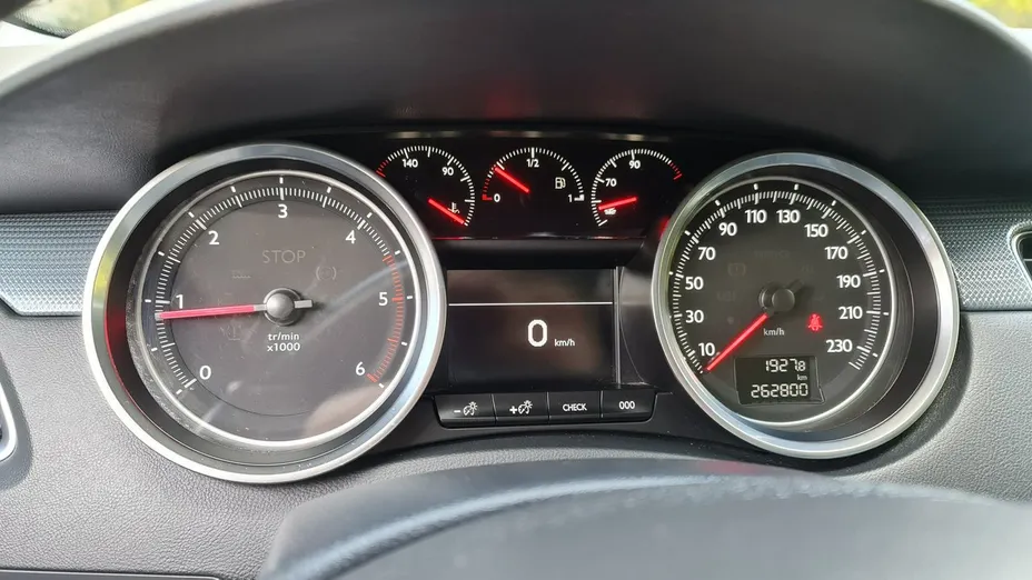 PEUGEOT 508 -