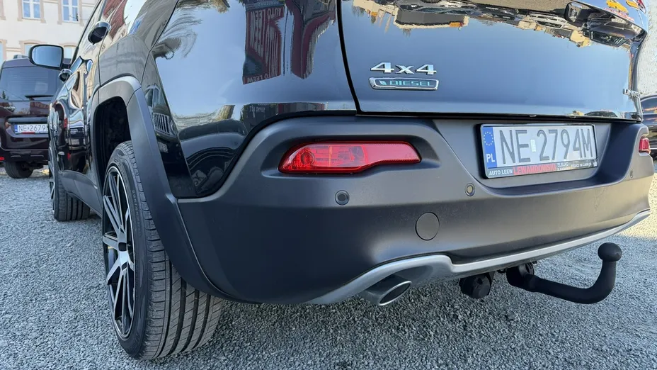 JEEP Cherokee -