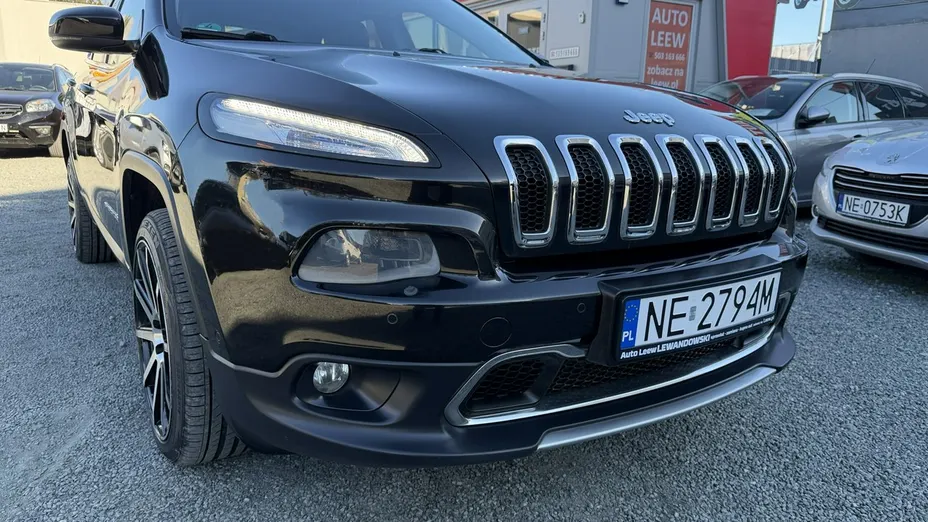 JEEP Cherokee -