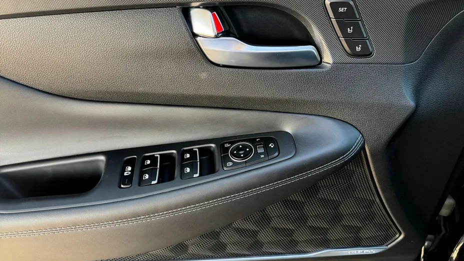 HYUNDAI Santa Fe -