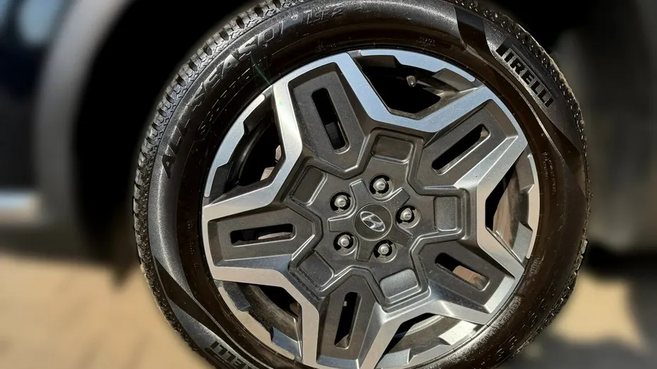 HYUNDAI Santa Fe -