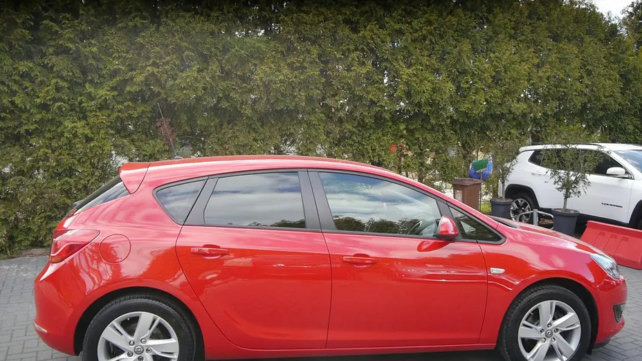 OPEL Astra -