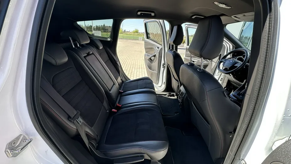 FORD Kuga -