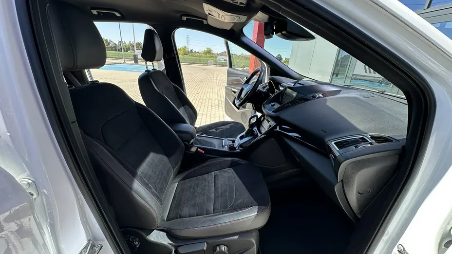 FORD Kuga -