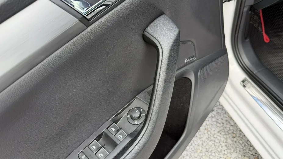 SKODA Superb -