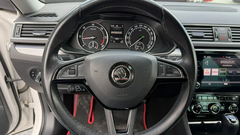 SKODA Superb -