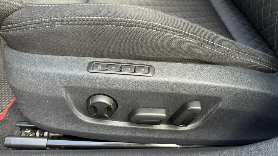 SKODA Superb -
