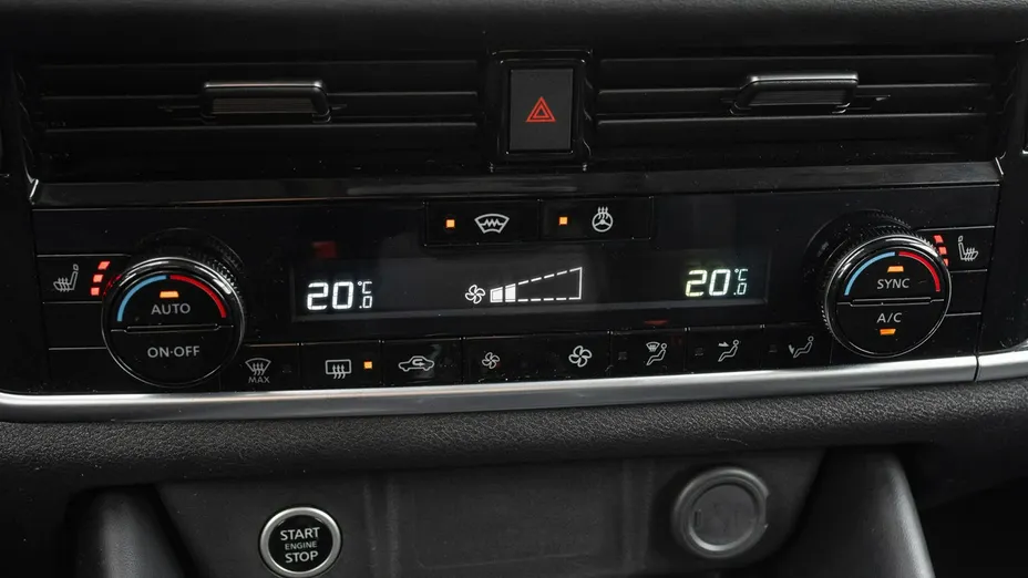 NISSAN Qashqai -
