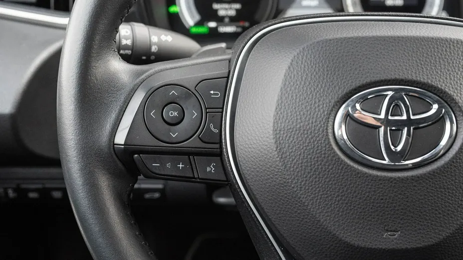 TOYOTA Corolla -