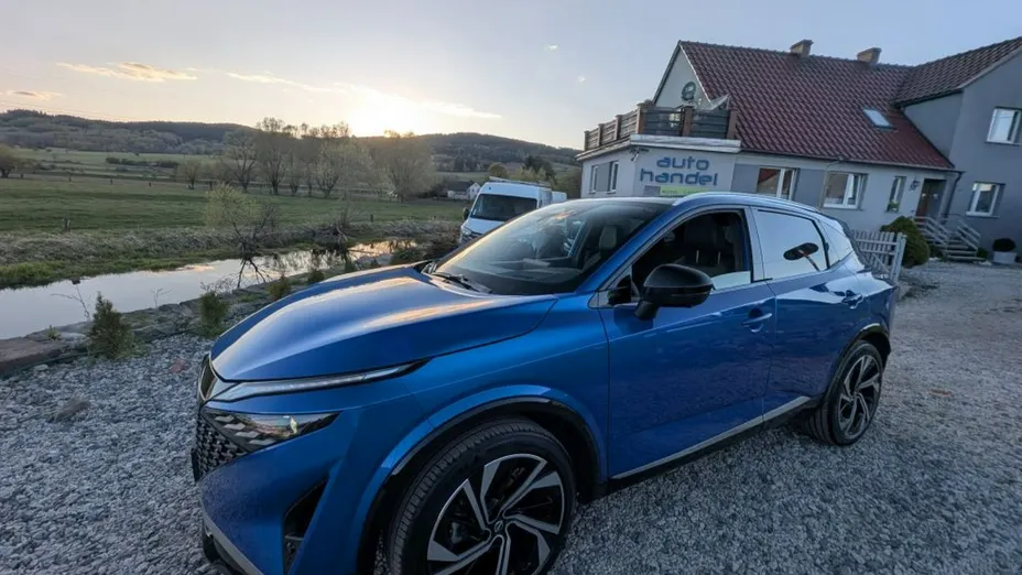 NISSAN Qashqai -