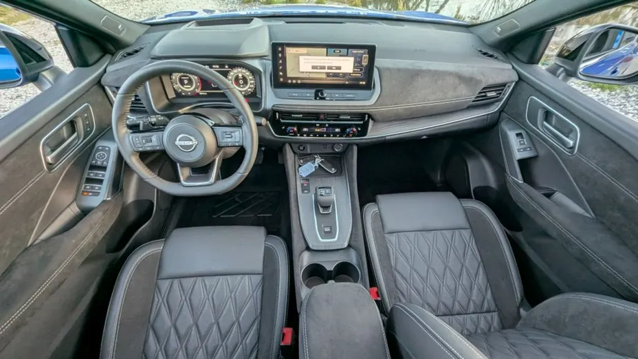 NISSAN Qashqai -