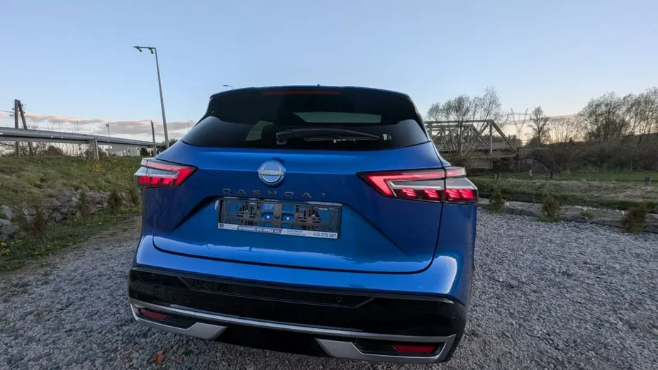 NISSAN Qashqai -