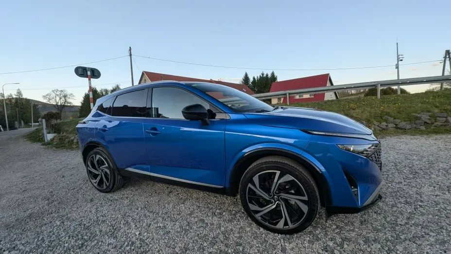 NISSAN Qashqai -