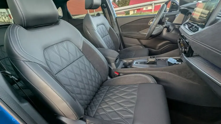 NISSAN Qashqai -