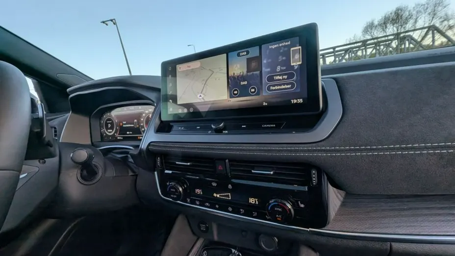 NISSAN Qashqai -