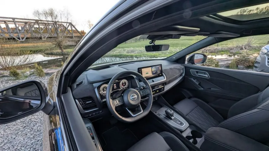 NISSAN Qashqai -