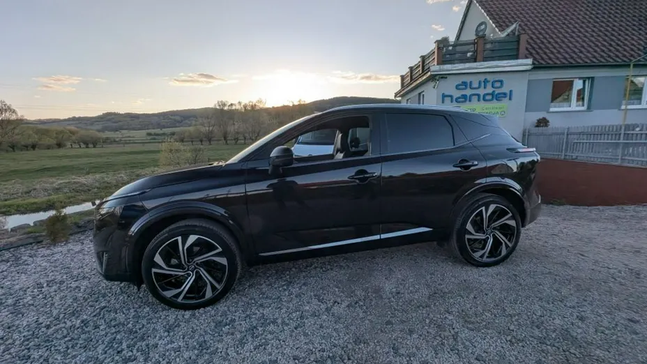 NISSAN Qashqai -