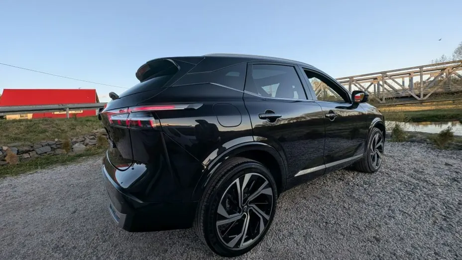 NISSAN Qashqai -