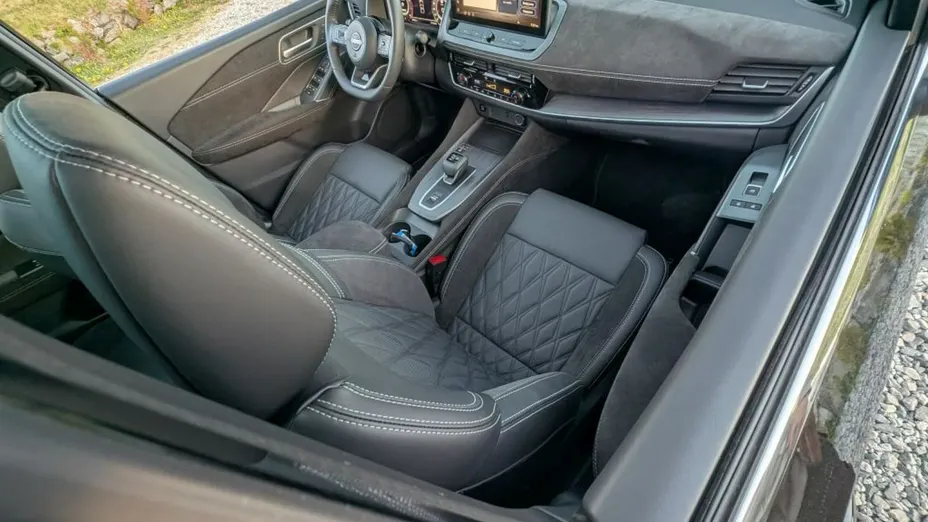 NISSAN Qashqai -