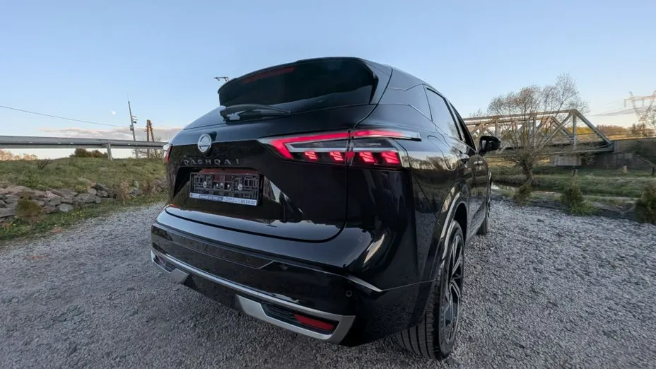 NISSAN Qashqai -
