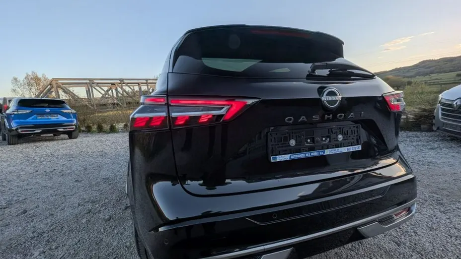 NISSAN Qashqai -