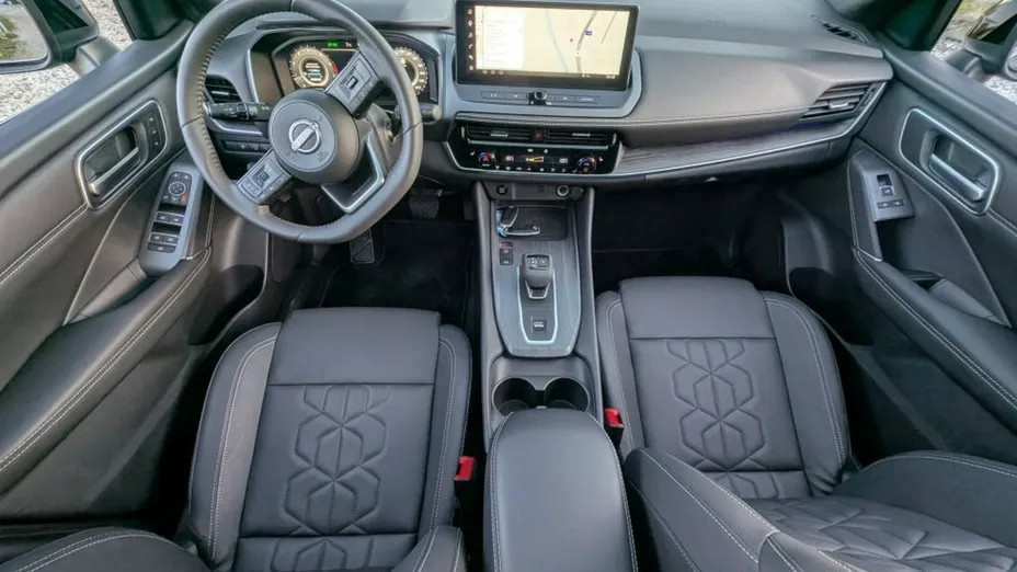 NISSAN Qashqai -
