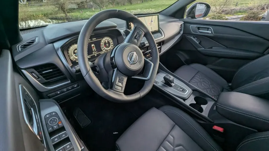 NISSAN Qashqai -