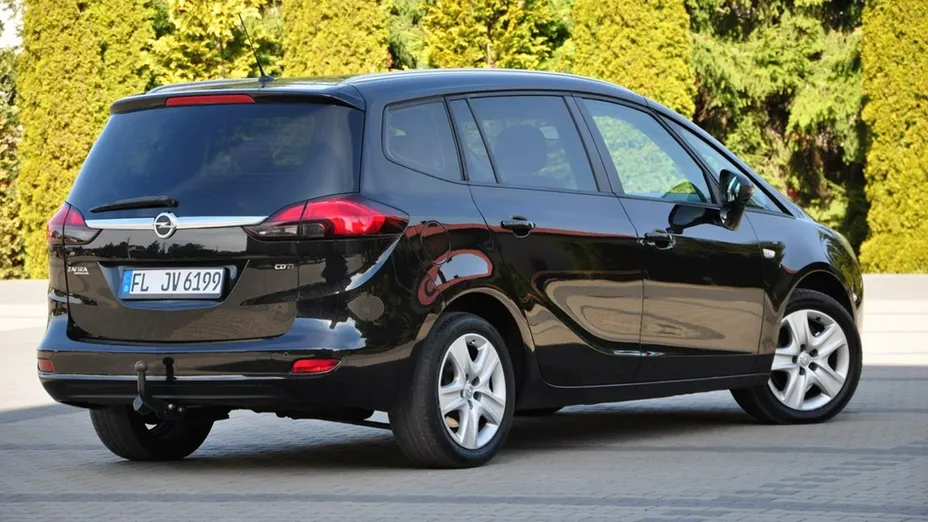 OPEL Zafira -