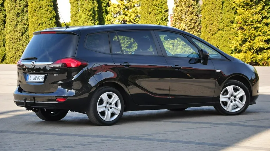 OPEL Zafira -